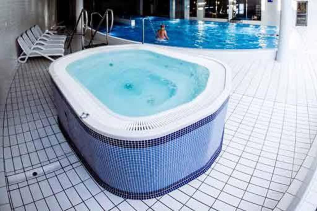 Premium Apartment For Jewish Quarter & Old Town Plus Pool Cracóvia Exterior foto
